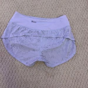 LULULEMON speed ups size 0 2.5”